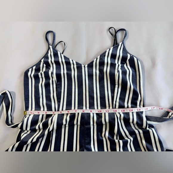 Forever 21 Striped Velvet Jumpsuit Navy/cream Sz 0X Plus‎ Women’s - Picture 6 of 12